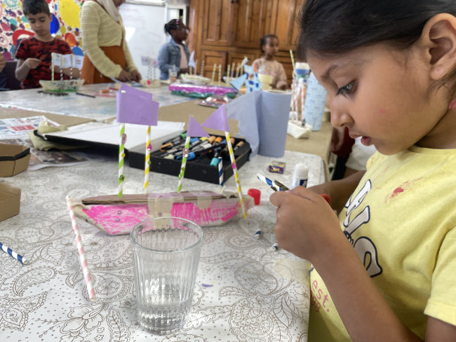 A creative art class for children.